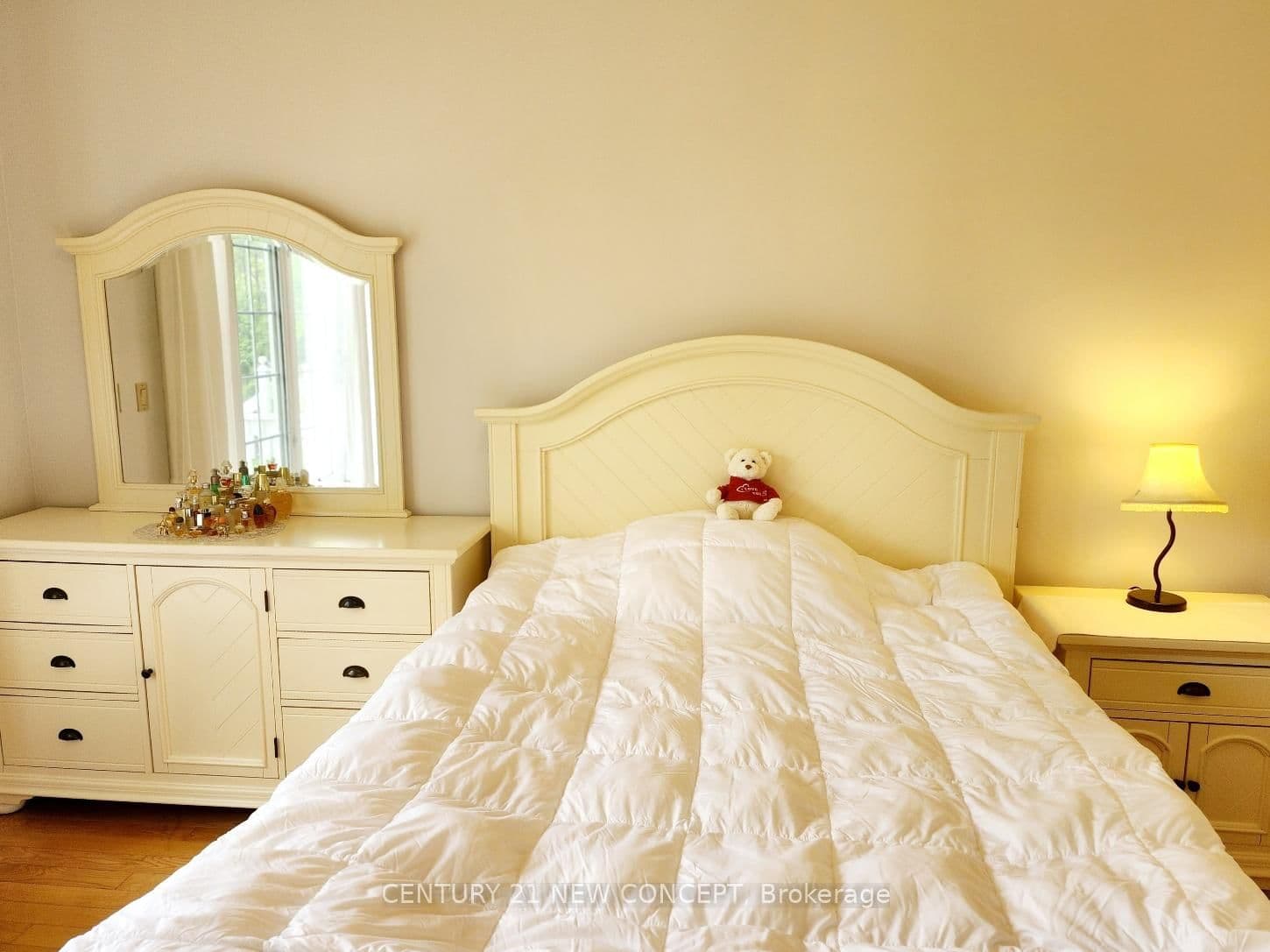 24 Abitibi Avenue thumbnail 14