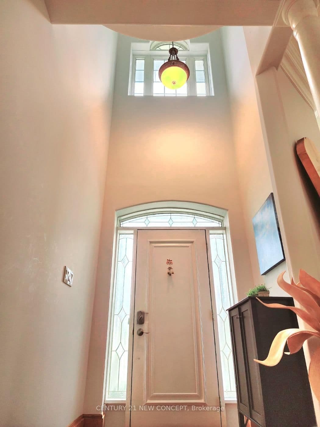 24 Abitibi Avenue thumbnail 5