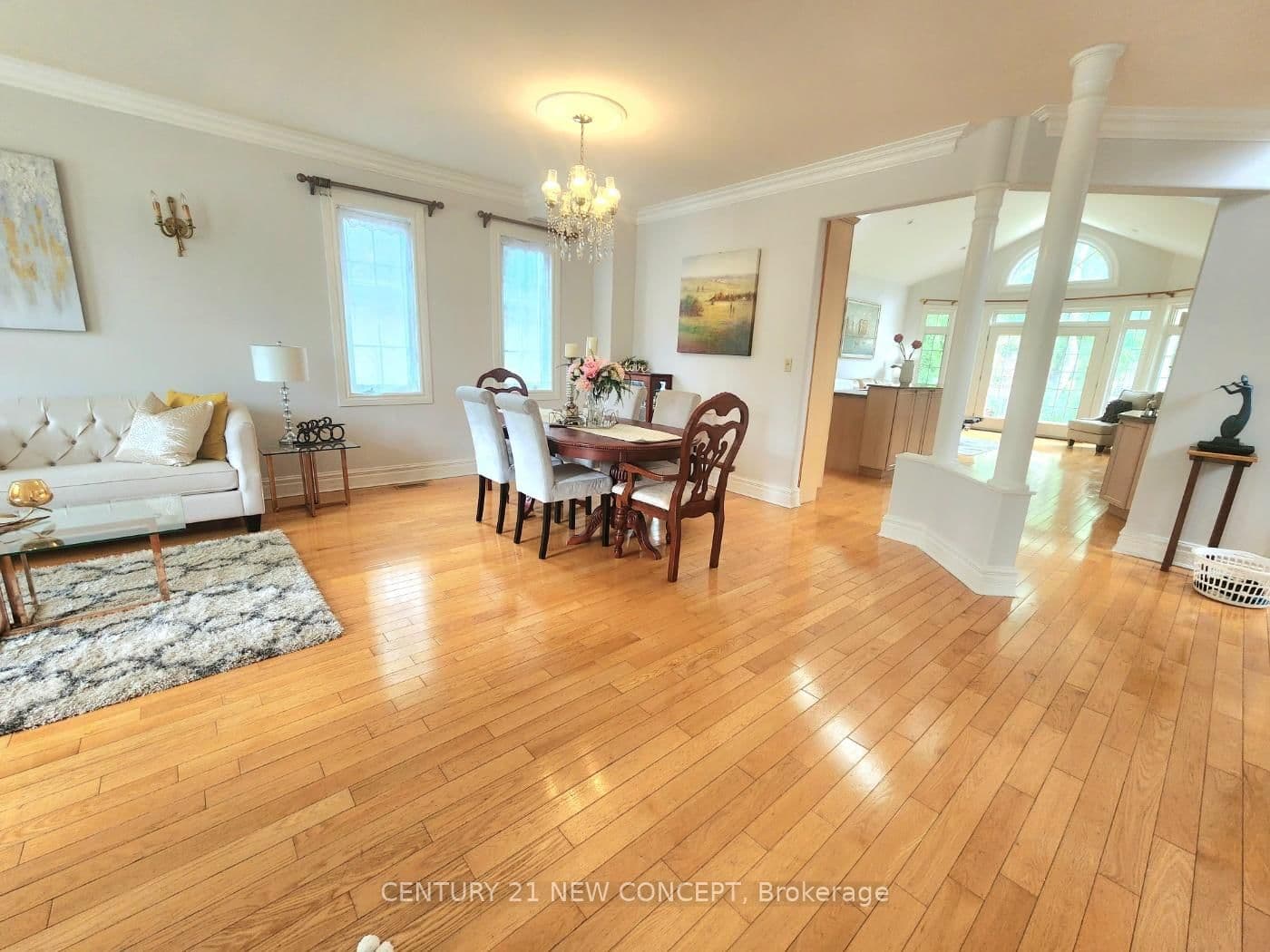 24 Abitibi Avenue thumbnail 6