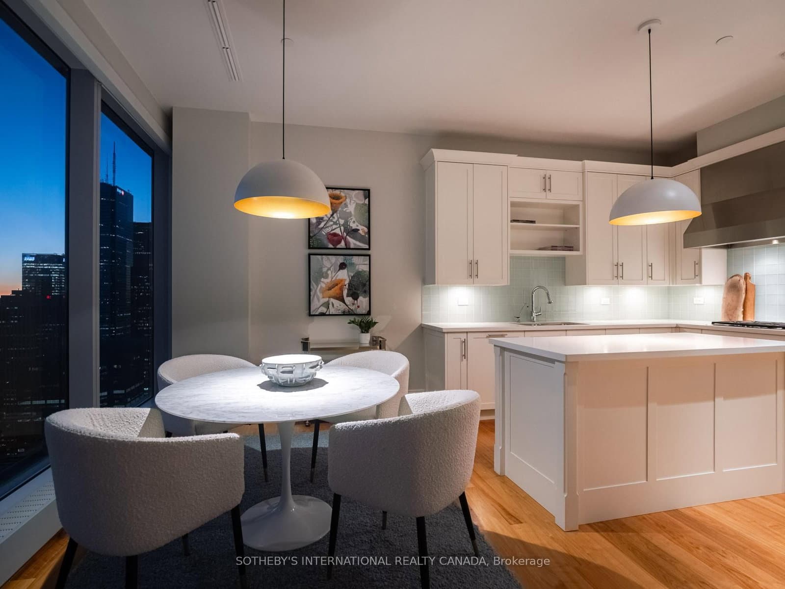 183 Wellington Street W, Unit 4301 thumbnail 12