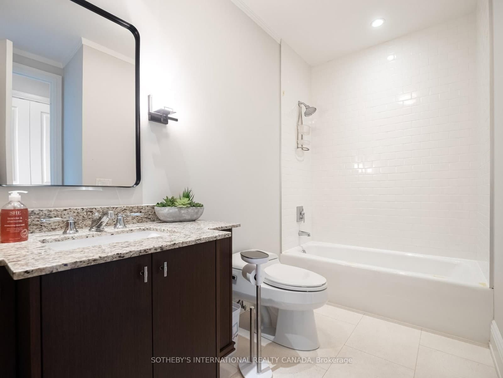 183 Wellington Street W, Unit 4301 thumbnail 20