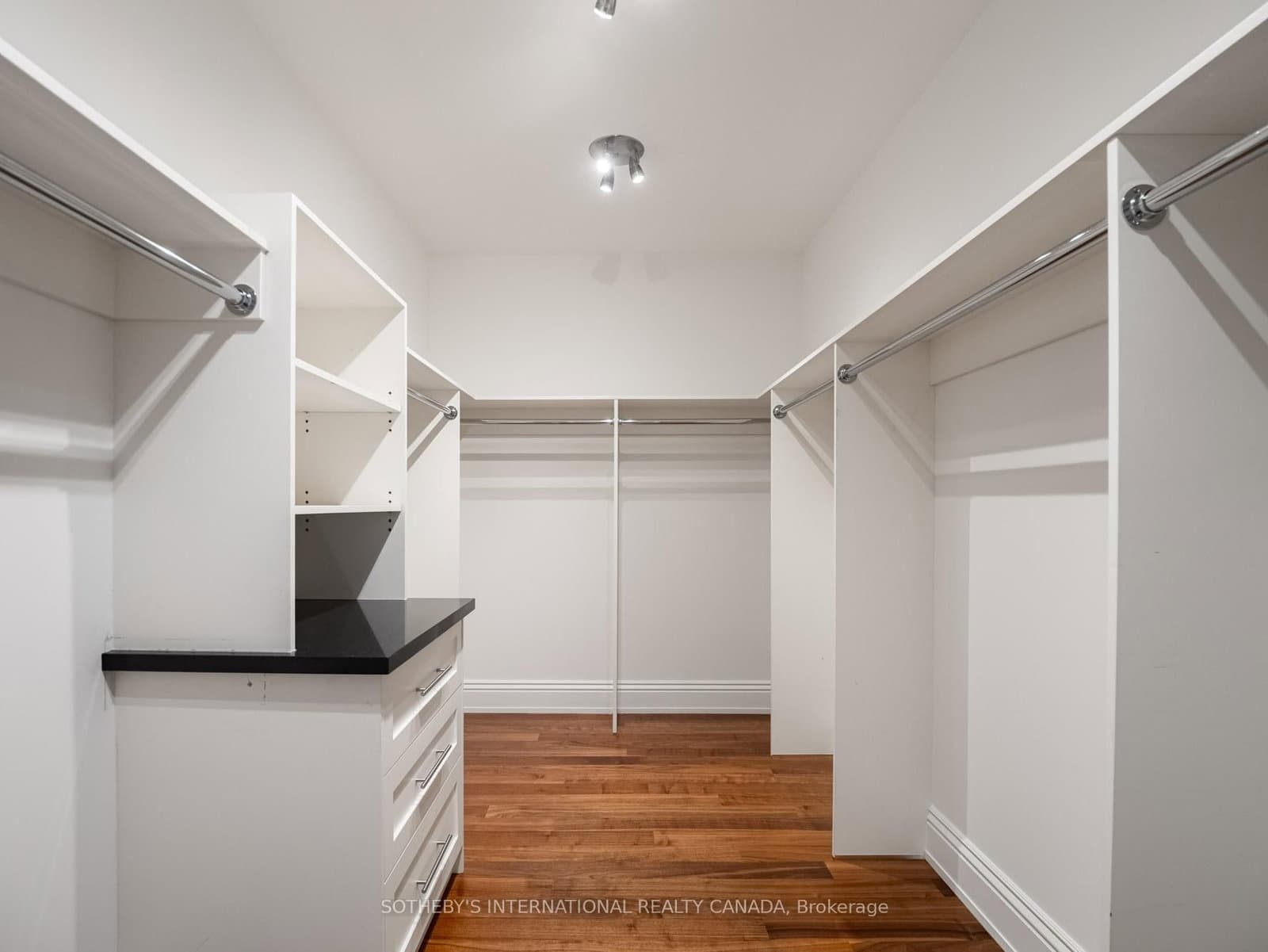 183 Wellington Street W, Unit 4301 thumbnail 23