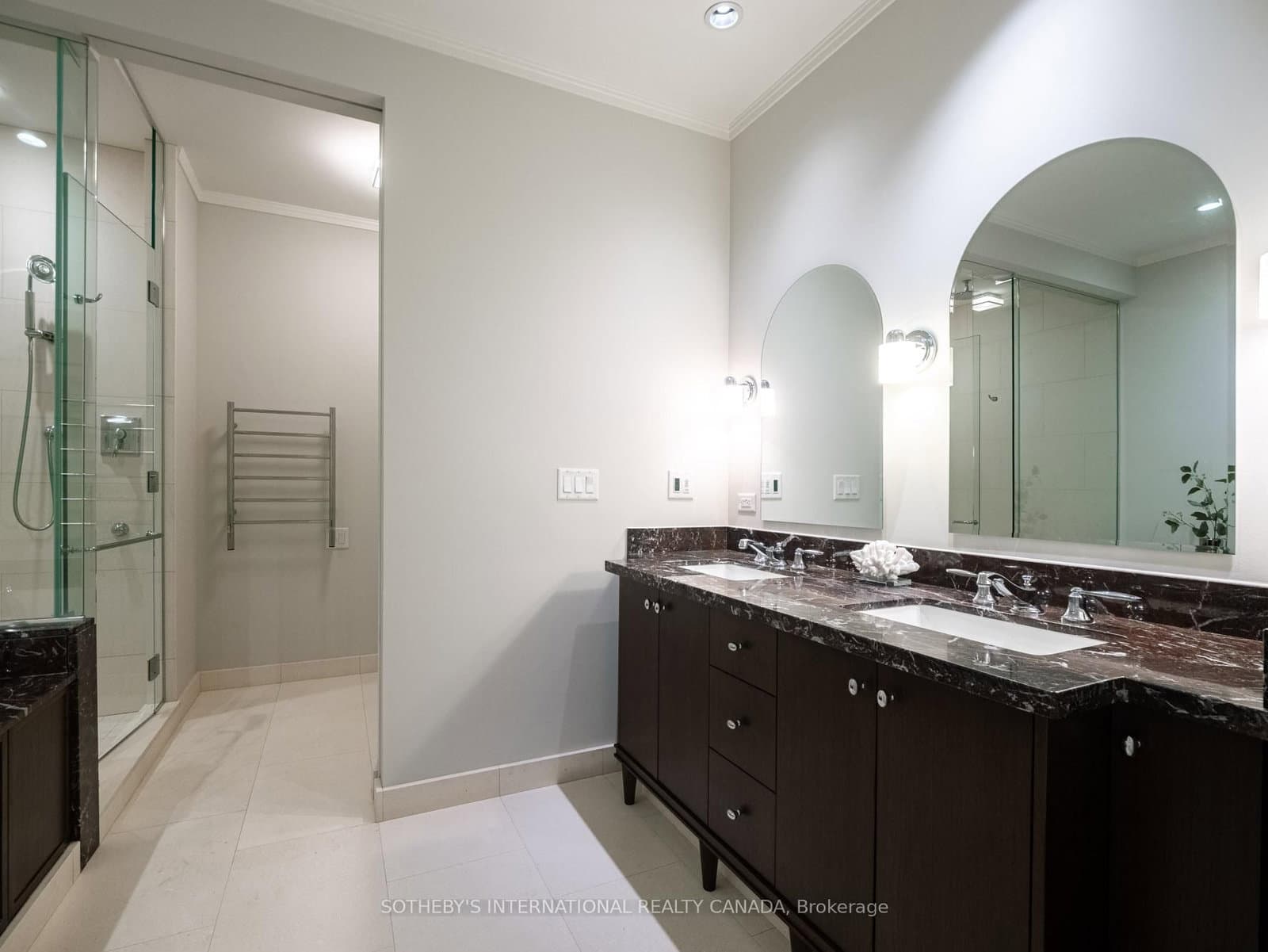 183 Wellington Street W, Unit 4301 thumbnail 24