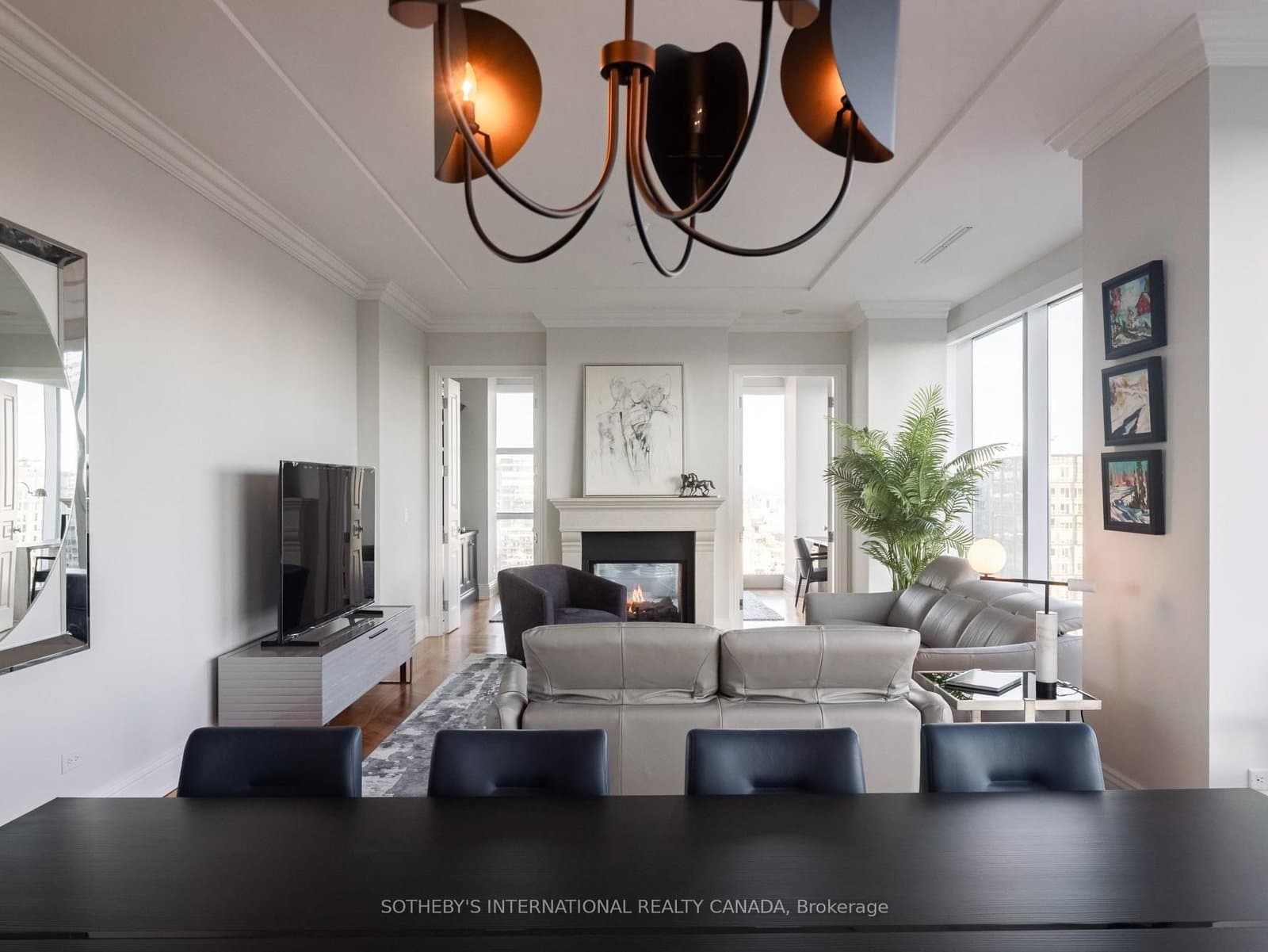 183 Wellington Street W, Unit 4301 thumbnail 3