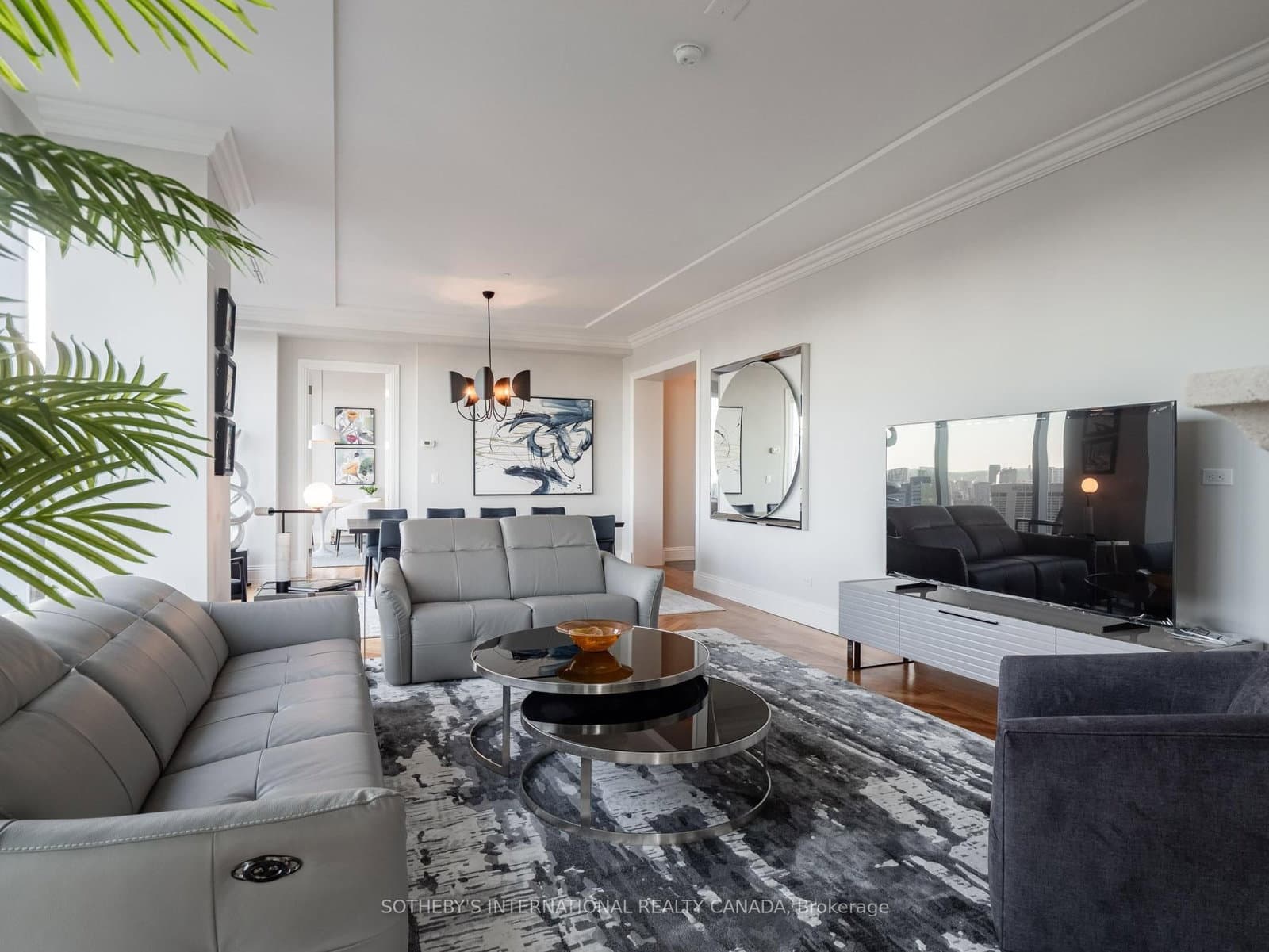 183 Wellington Street W, Unit 4301 thumbnail 5