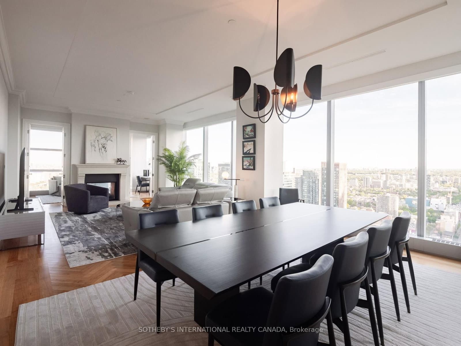 183 Wellington Street W, Unit 4301 thumbnail 7