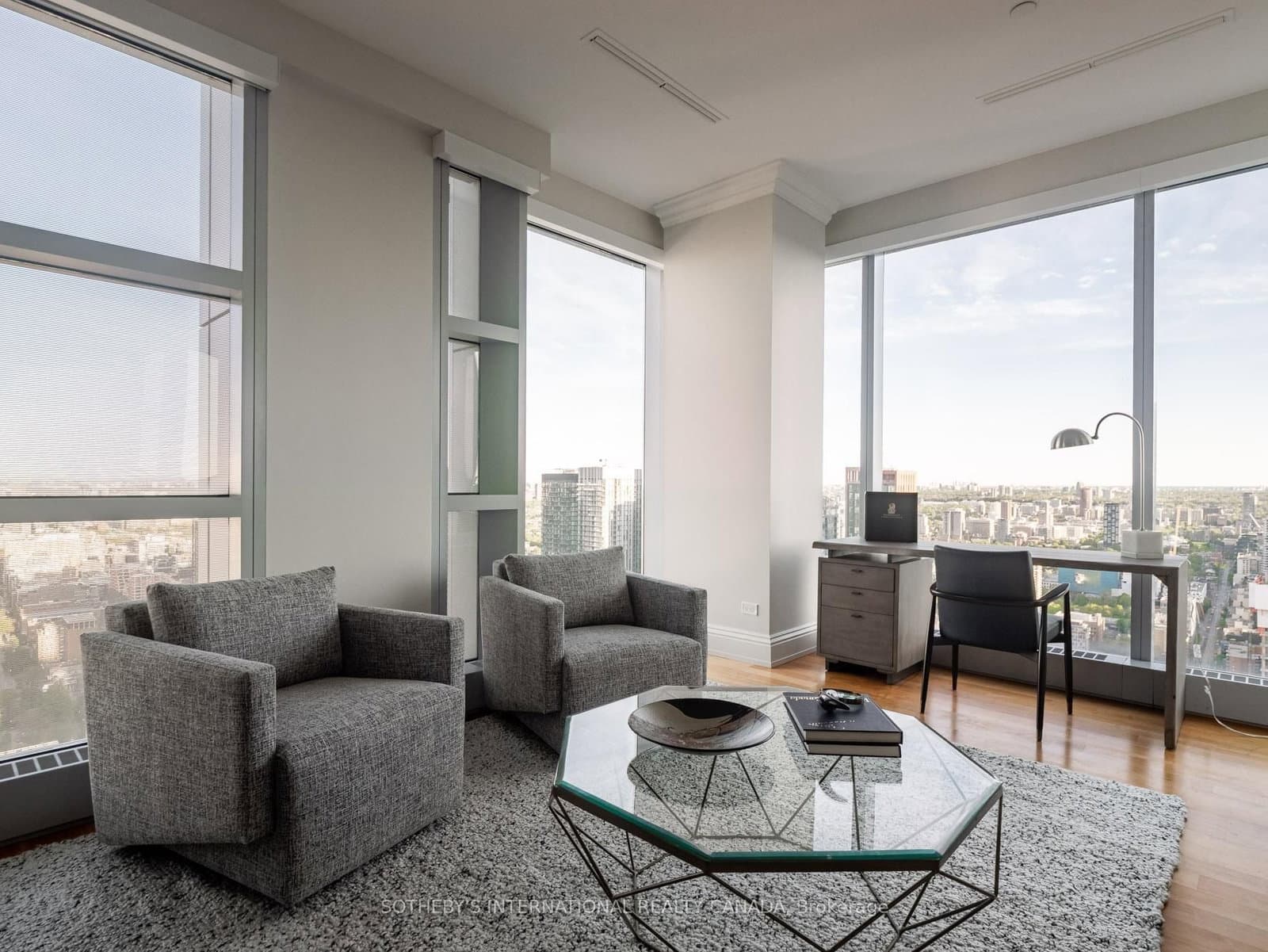 183 Wellington Street W, Unit 4301 thumbnail 9