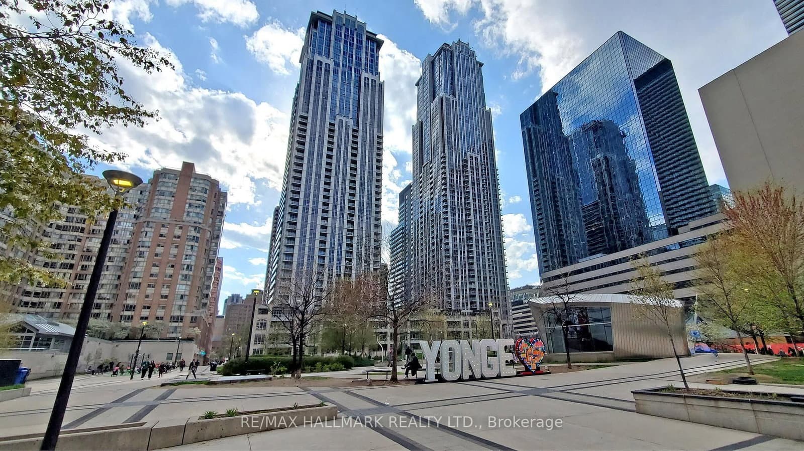 384 Yonge Street, Unit 49 - Image 1