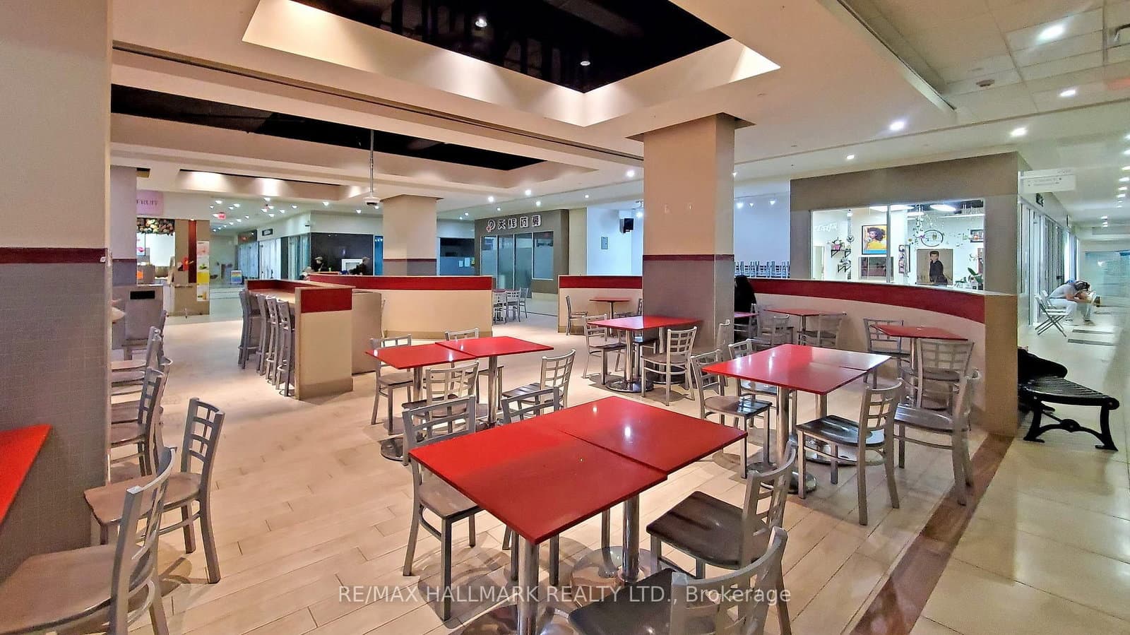 384 Yonge Street, Unit 49 thumbnail 23
