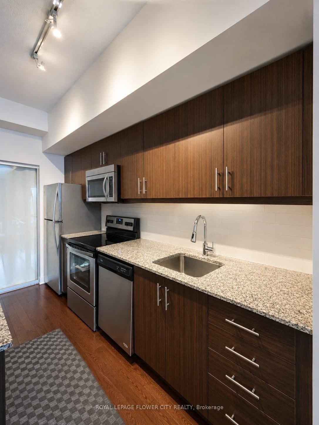 10 Willison Square, Unit 607 thumbnail 5