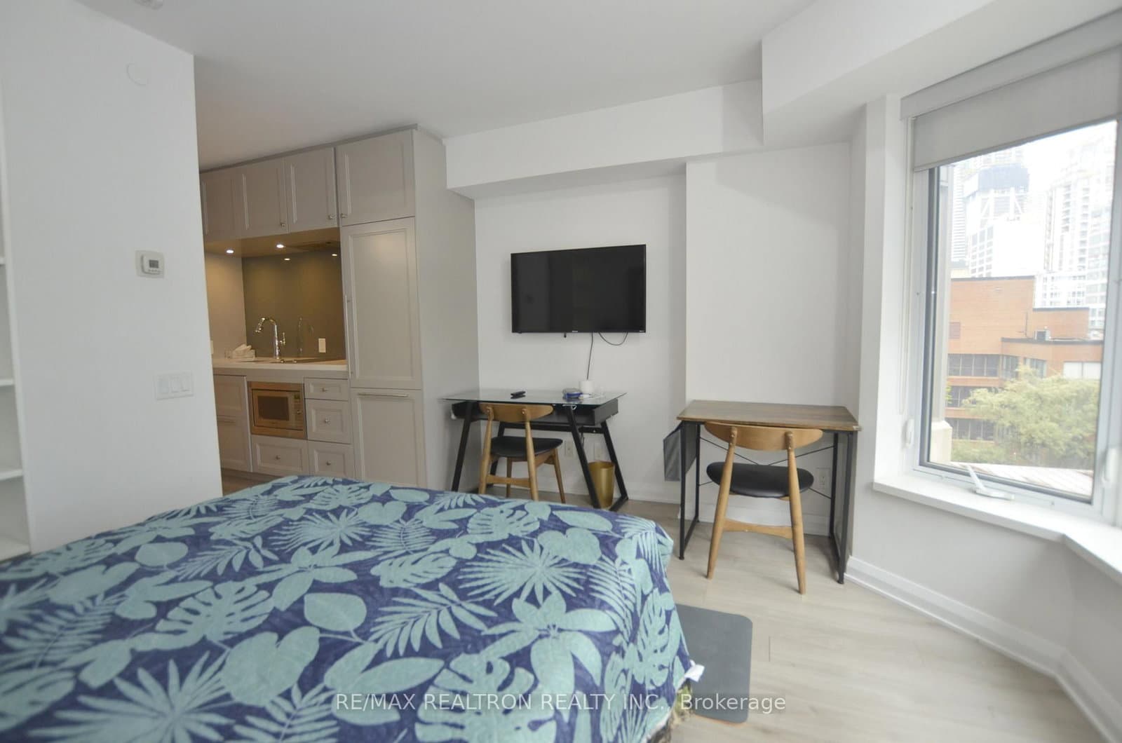 155 Yorkville Avenue, Unit 713 thumbnail 18