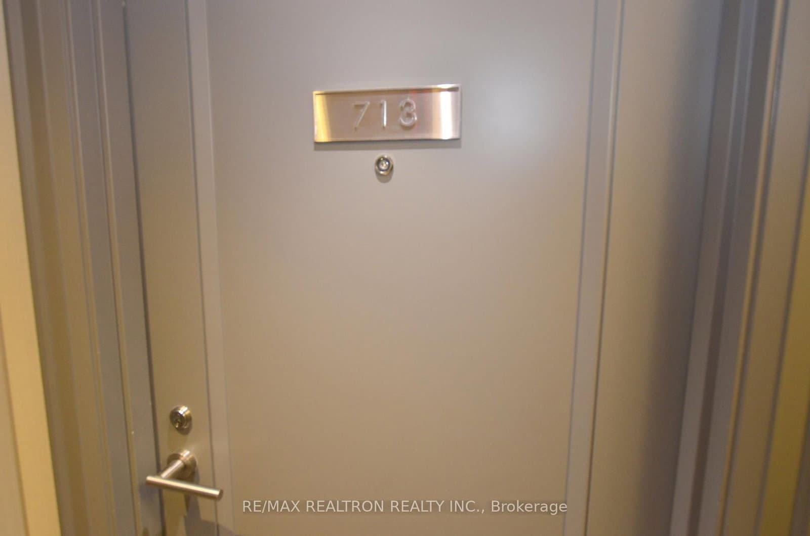 155 Yorkville Avenue, Unit 713 thumbnail 2