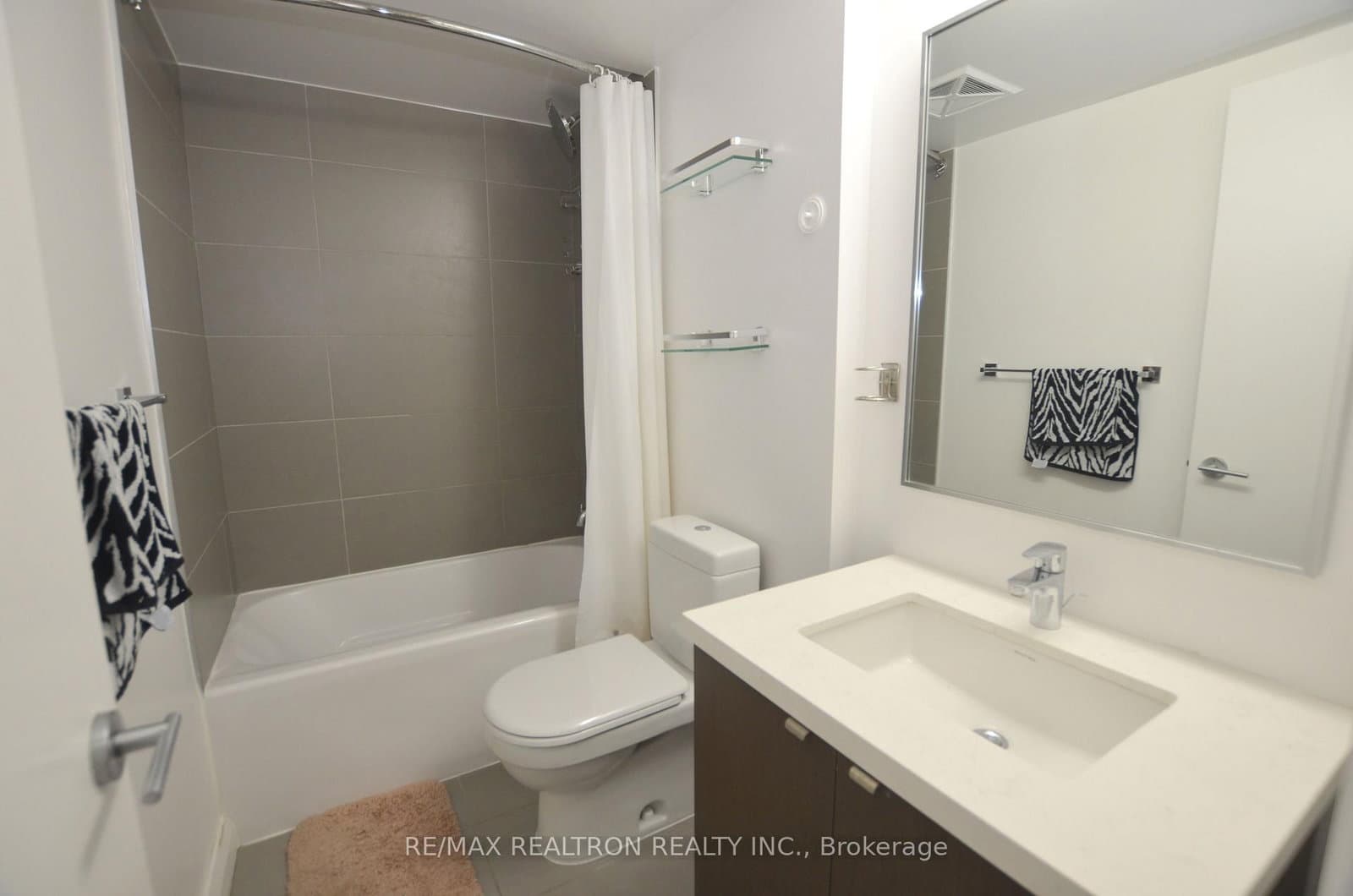 155 Yorkville Avenue, Unit 713 thumbnail 22