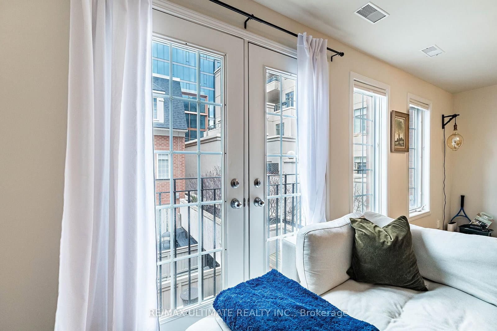 11 Niagara Street, Unit 14 thumbnail 12
