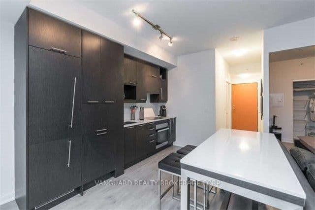 199 Richmond Street W, Unit 513 thumbnail 10