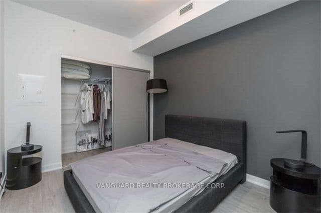 199 Richmond Street W, Unit 513 thumbnail 15
