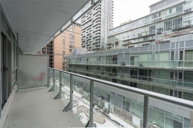199 Richmond Street W, Unit 513 thumbnail 18