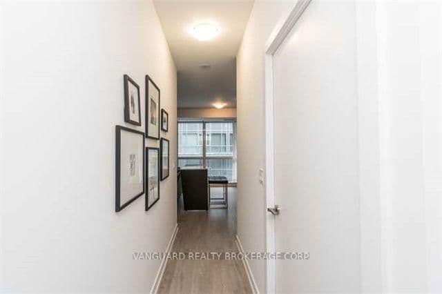 199 Richmond Street W, Unit 513 thumbnail 6