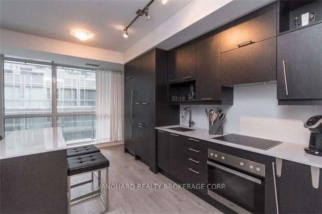 199 Richmond Street W, Unit 513 thumbnail 7