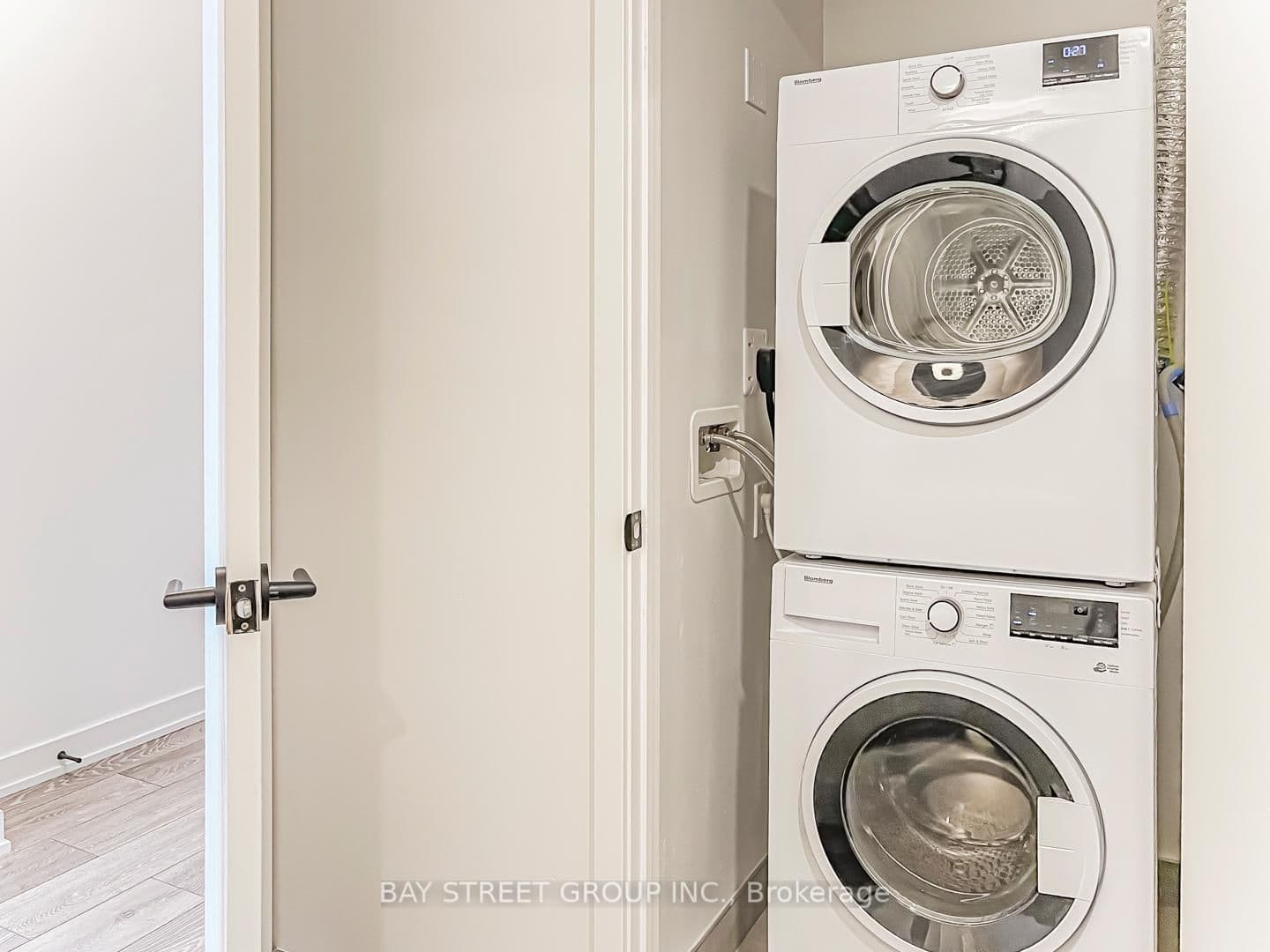 108 Peter Street, Unit 1703 thumbnail 19
