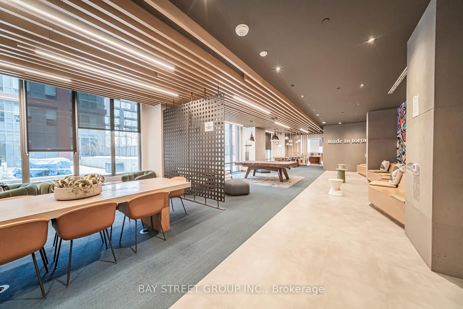 108 Peter Street, Unit 1703 thumbnail 6