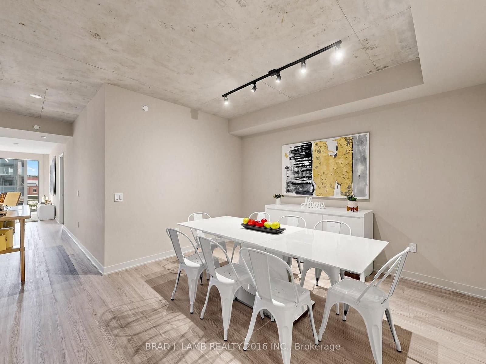 284 King Street E, Unit 404 thumbnail 19