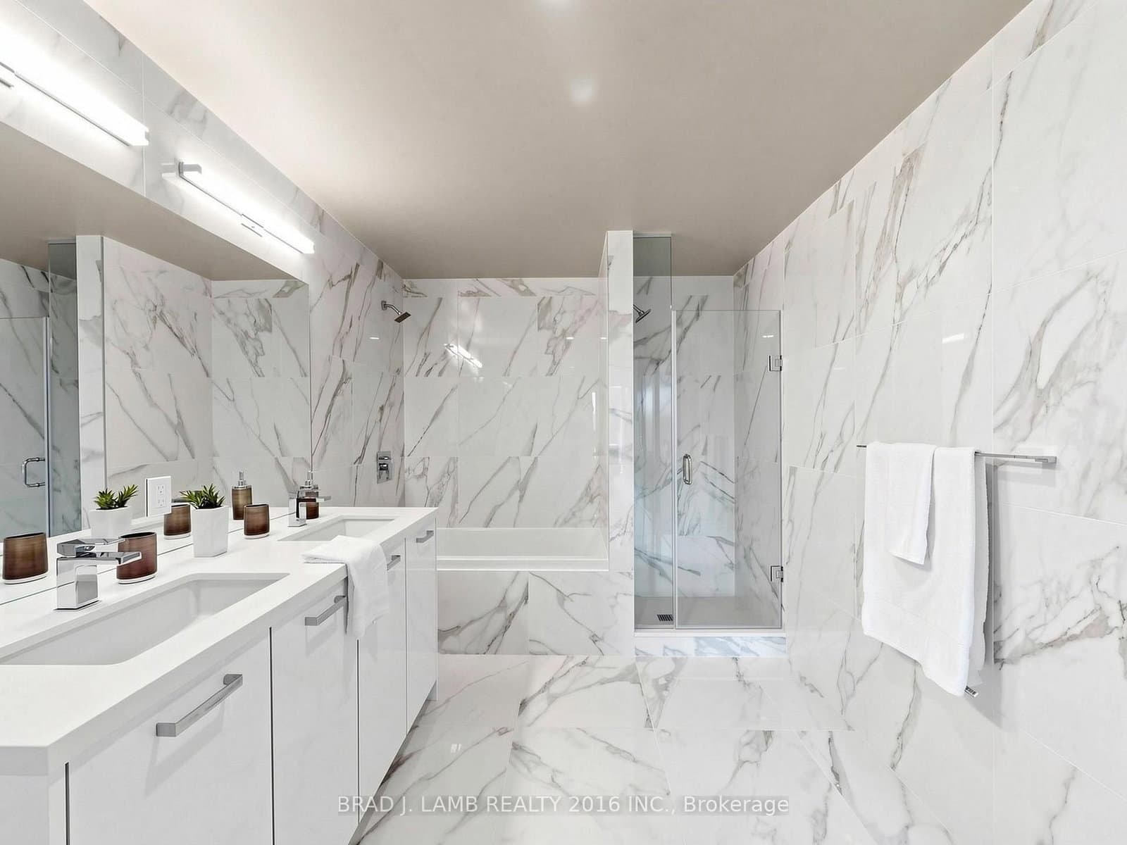 284 King Street E, Unit 404 thumbnail 33