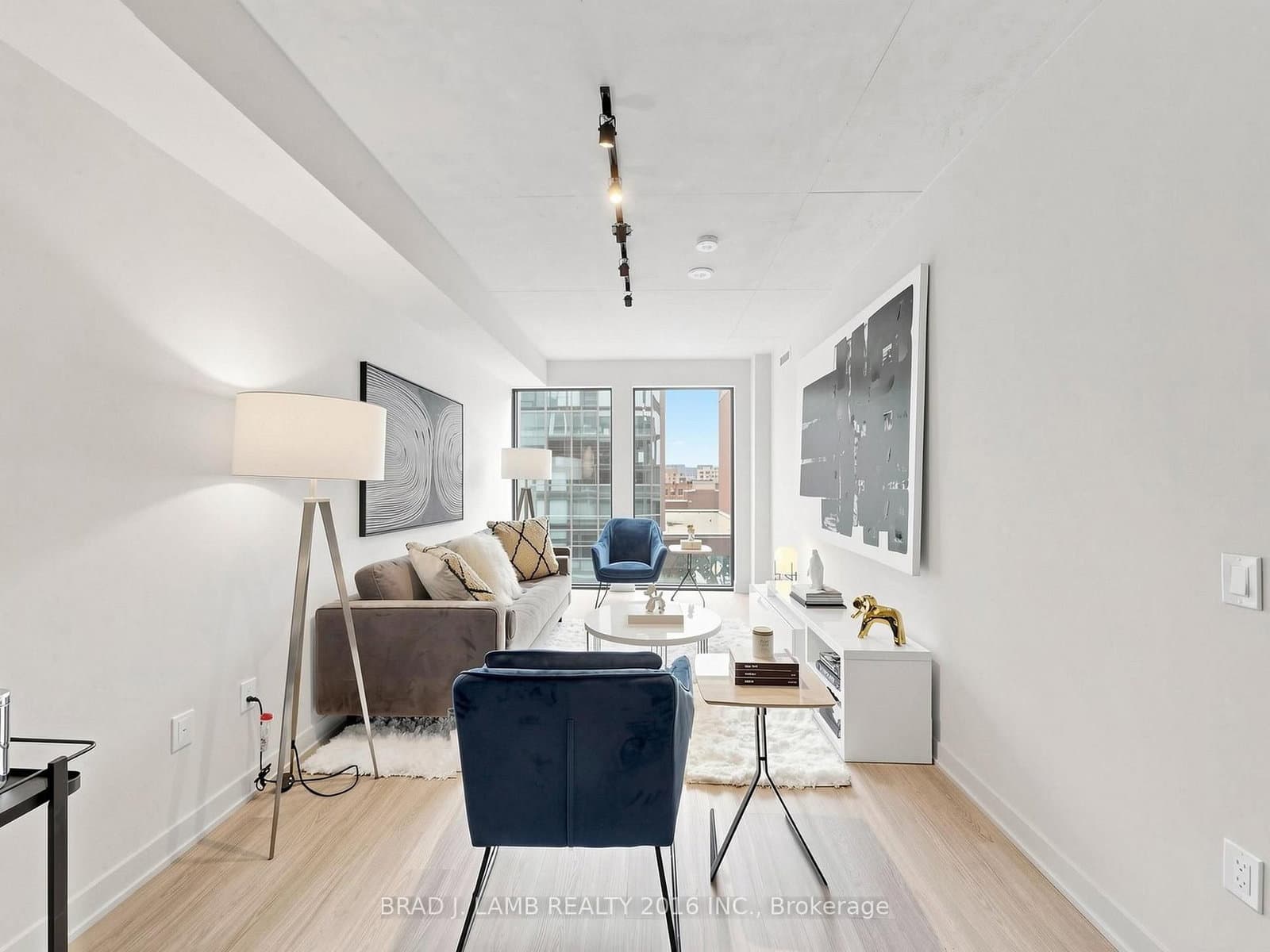 284 King Street E, Unit 404 thumbnail 4