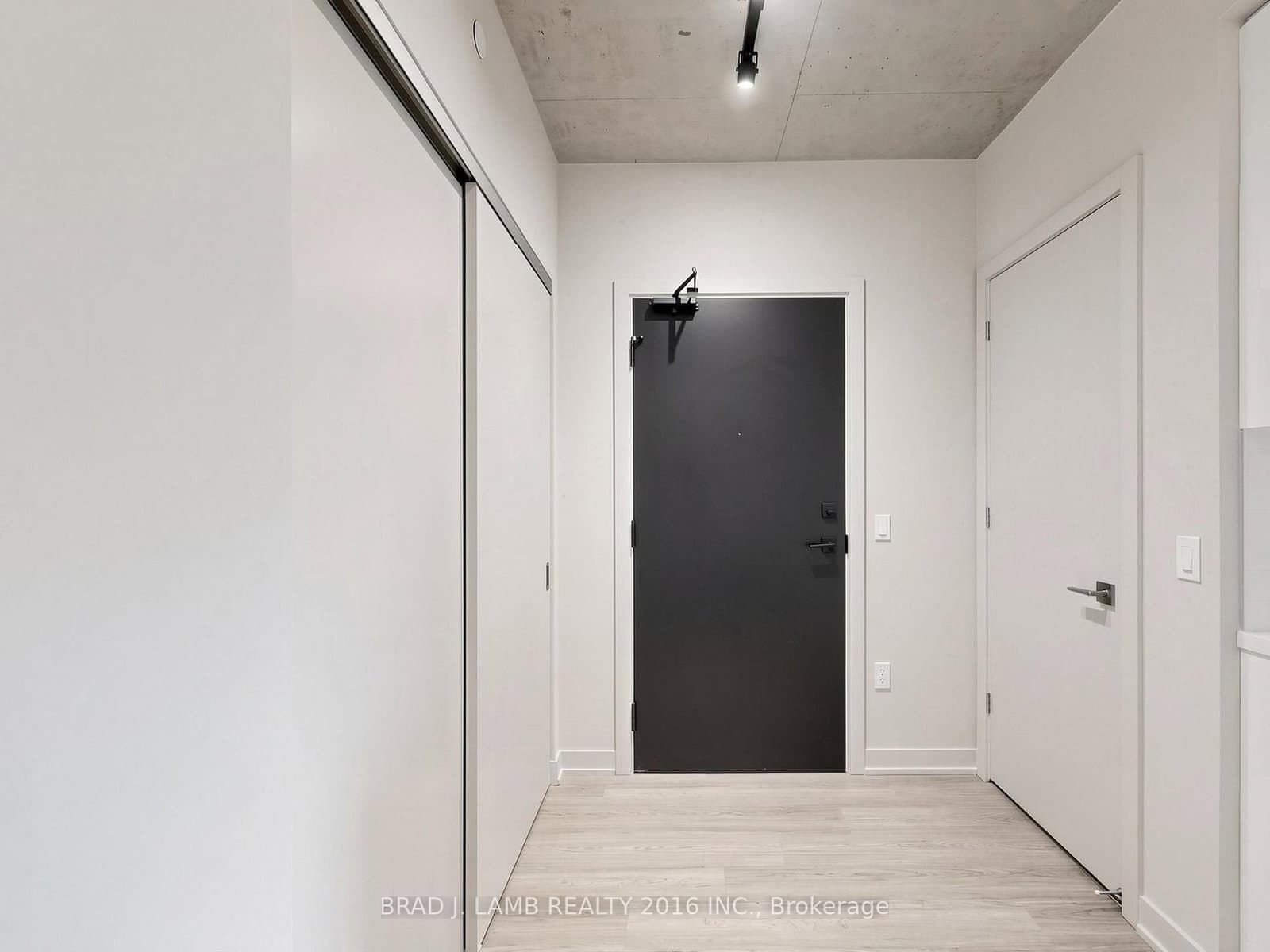 284 King Street E, Unit 404 thumbnail 41