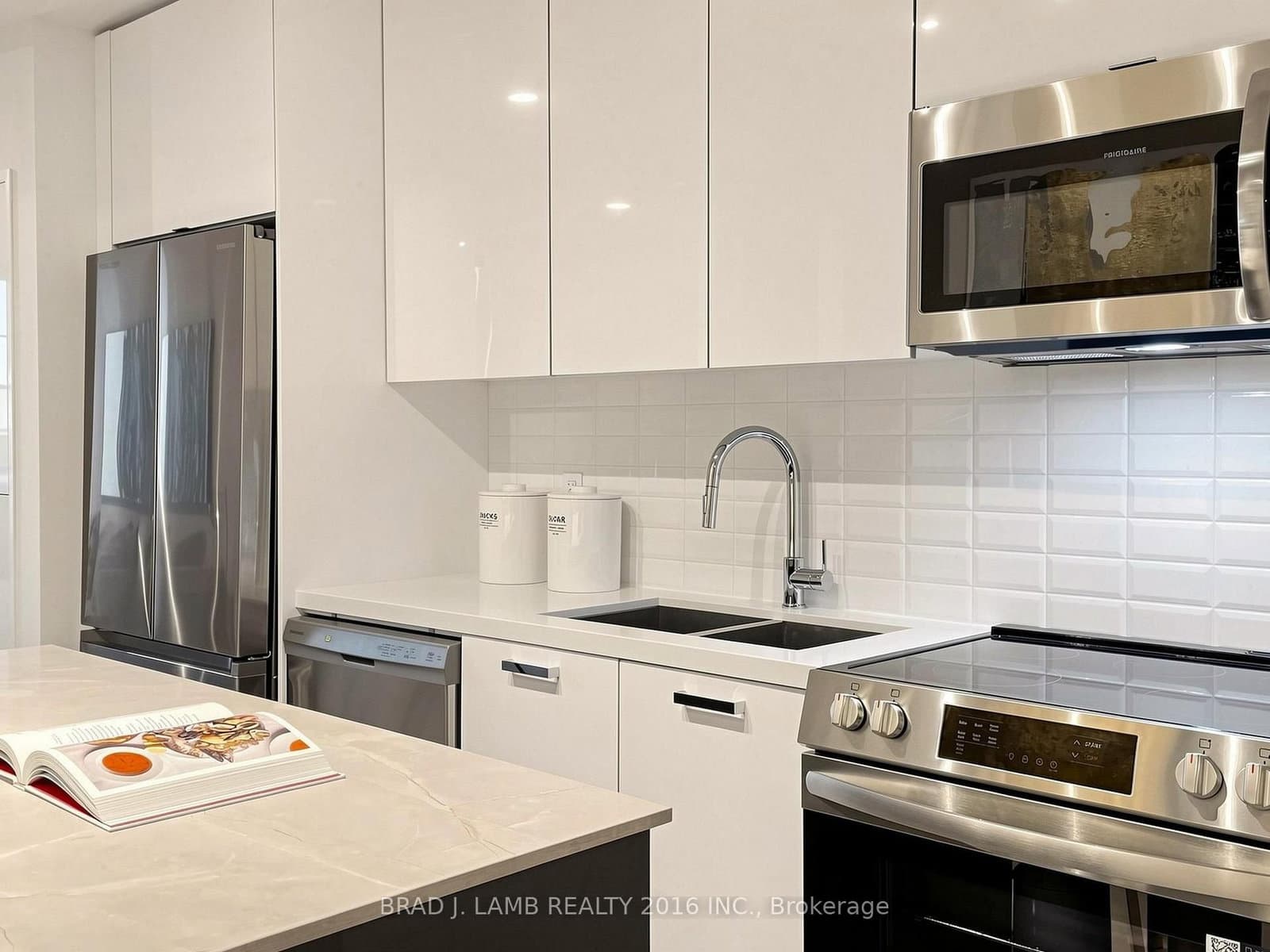 284 King Street E, Unit 505 thumbnail 17
