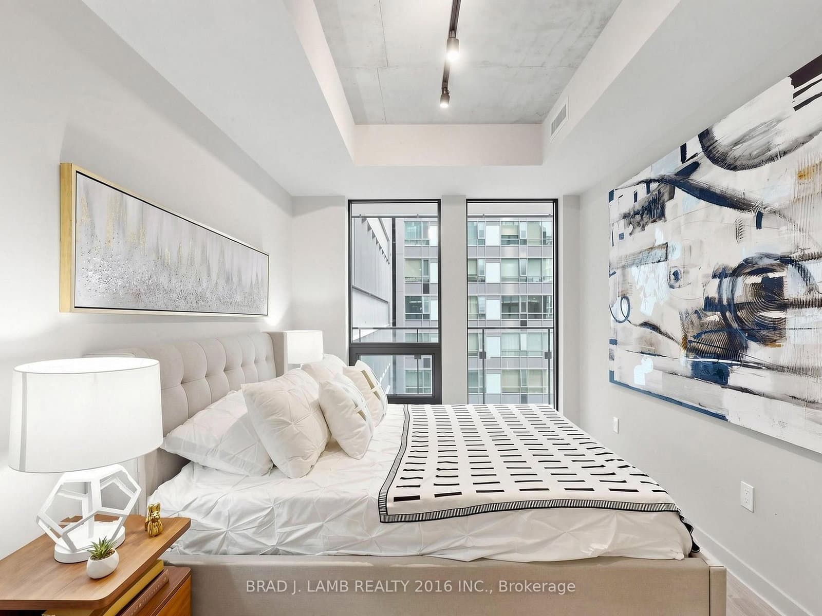 284 King Street E, Unit 505 thumbnail 19