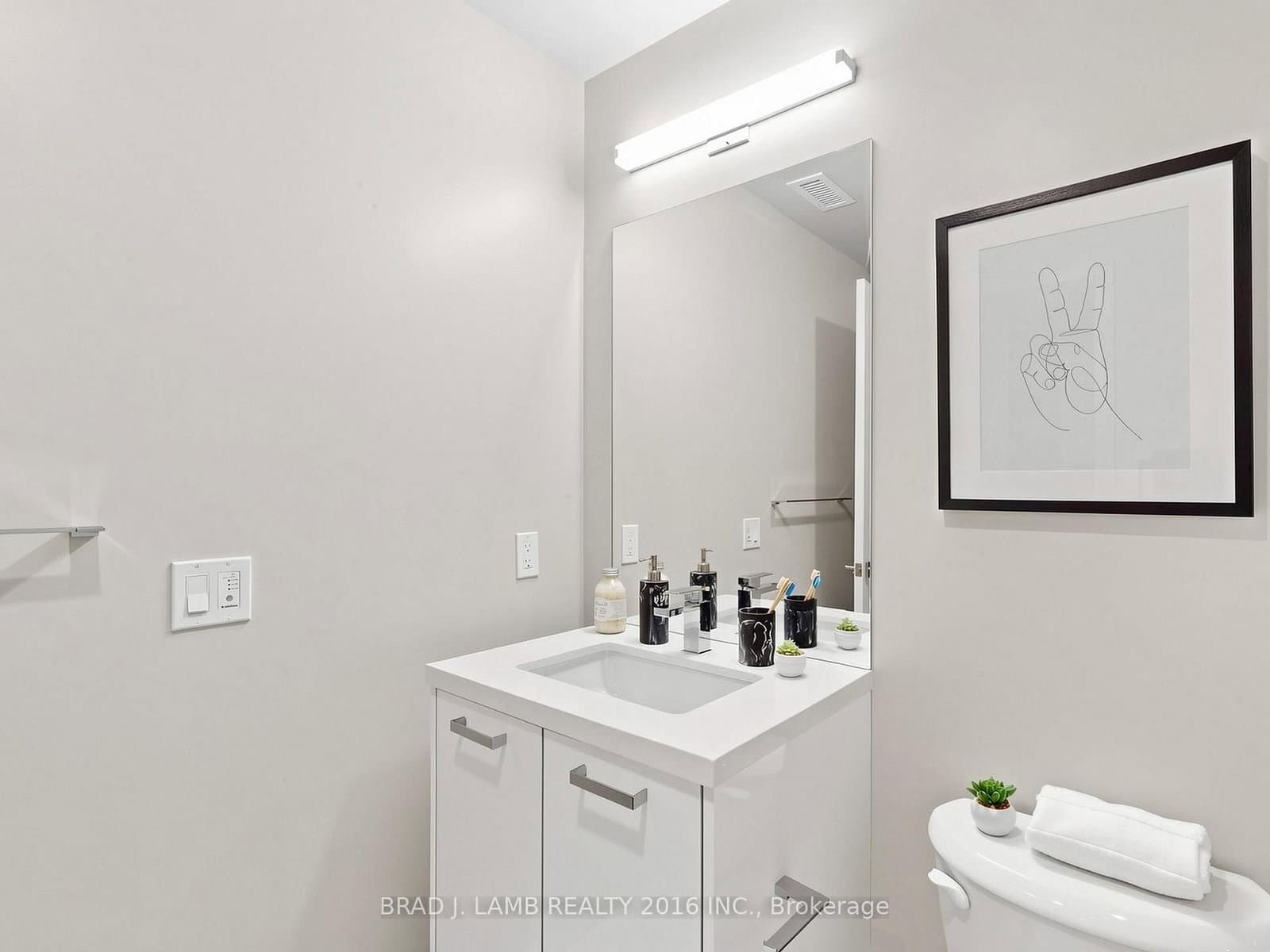 284 King Street E, Unit 505 thumbnail 33