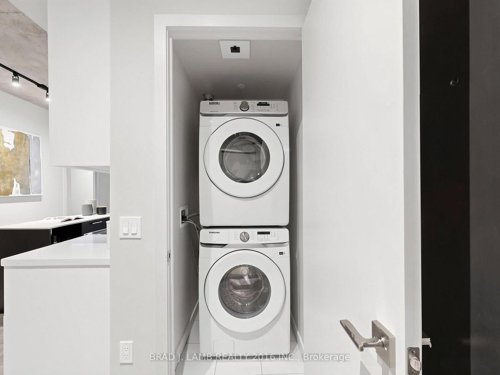 284 King Street E, Unit 505 thumbnail 34