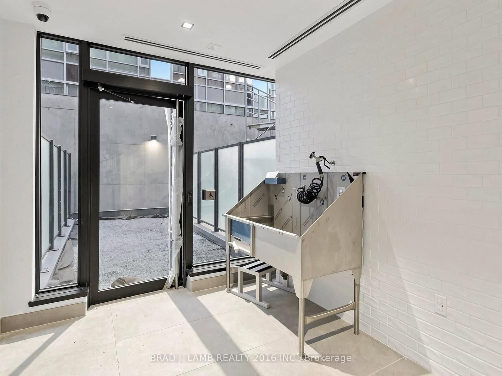 284 King Street E, Unit 505 thumbnail 43