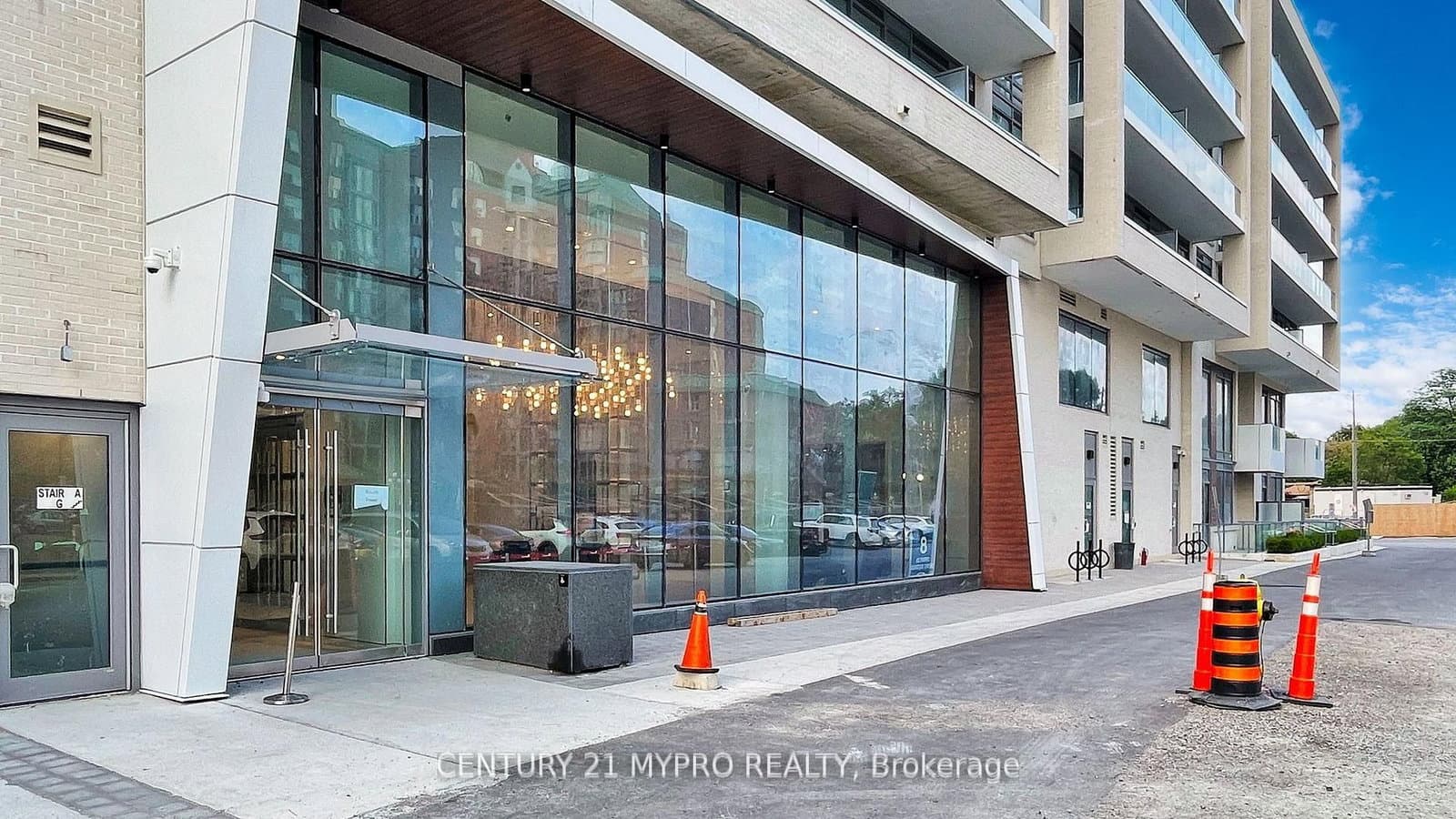 8 Olympic Garden Drive, Unit S803 thumbnail 5