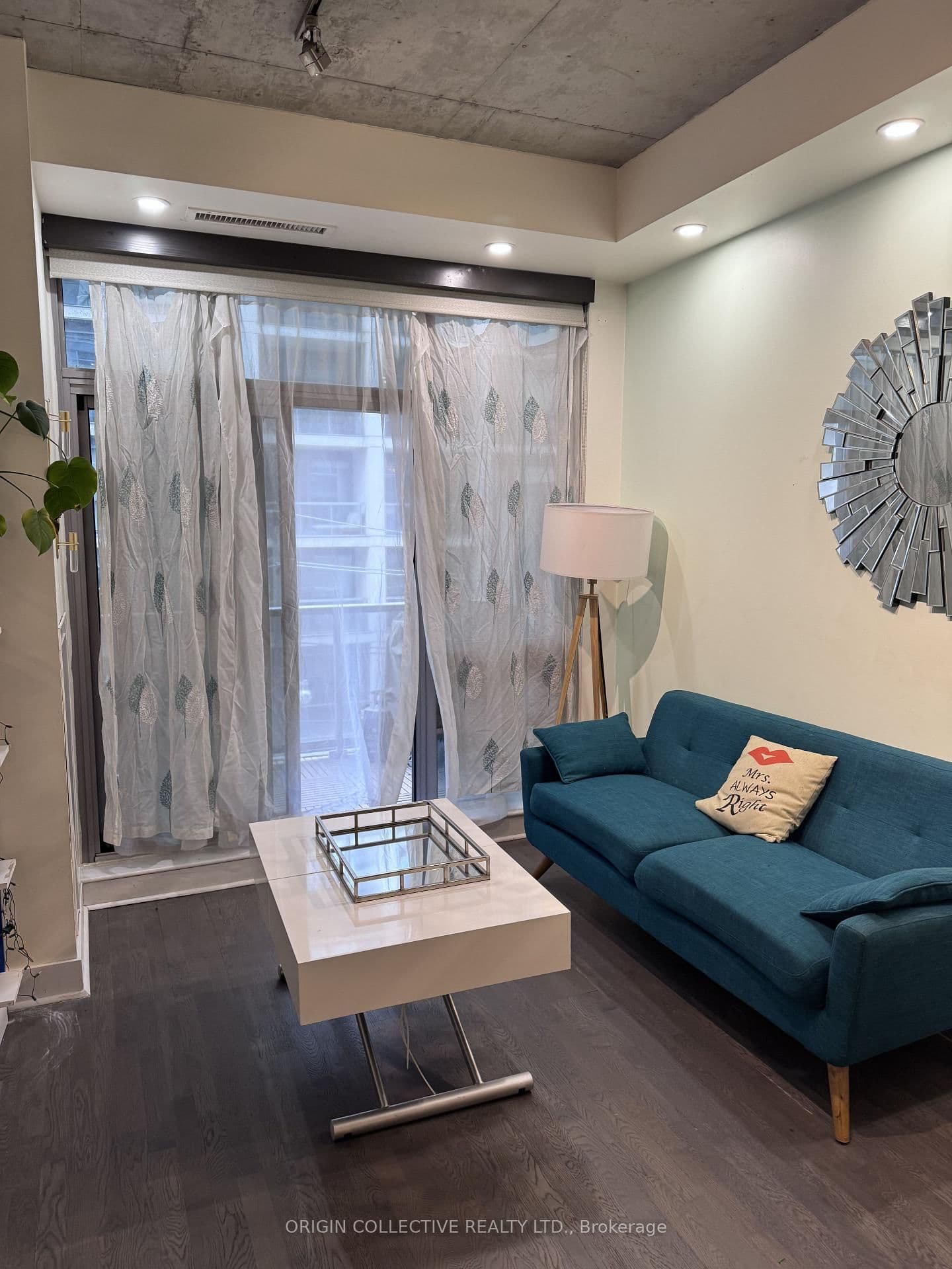 399 Adelaide Street W, Unit 417