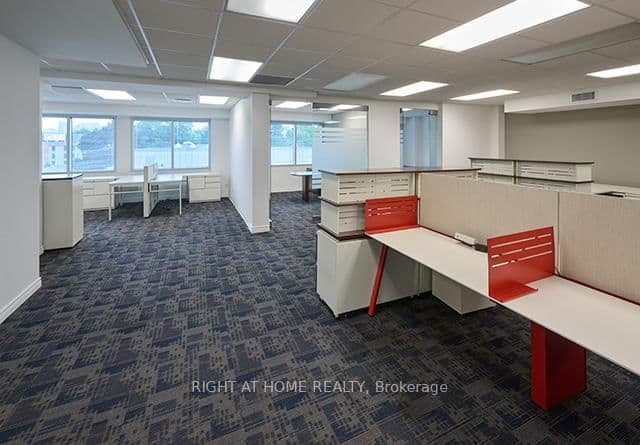 170 Sheppard Avenue E, Unit 501 thumbnail 3