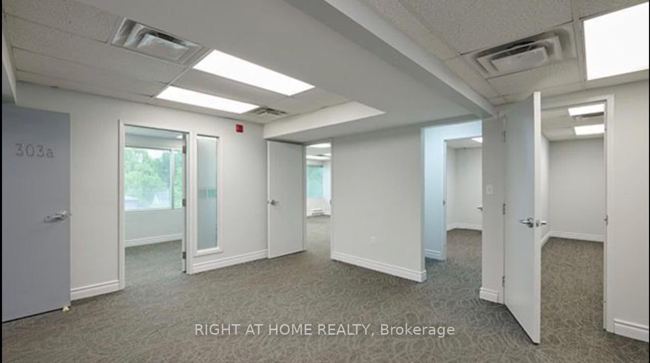 170 Sheppard Avenue E, Unit 303 thumbnail 3