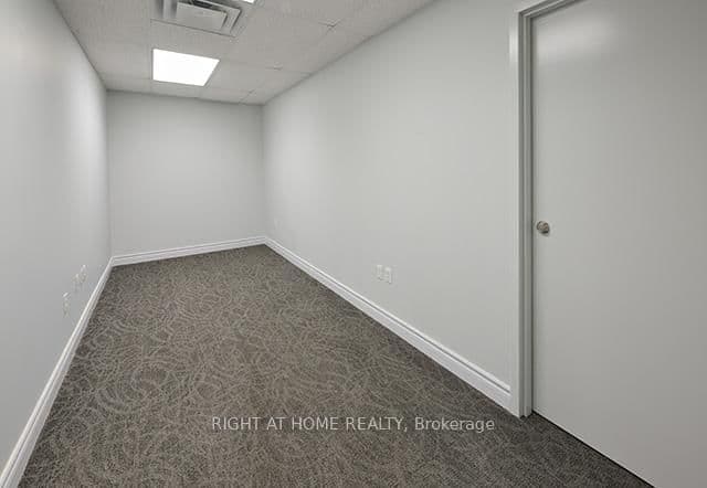 170 Sheppard Avenue E, Unit 303 thumbnail 5