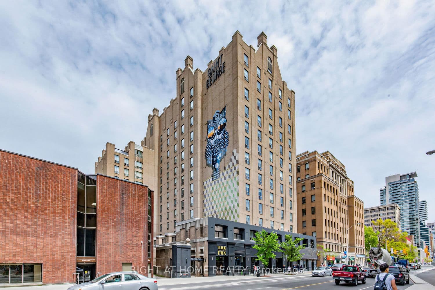 #804 - 284 Bloor Street W