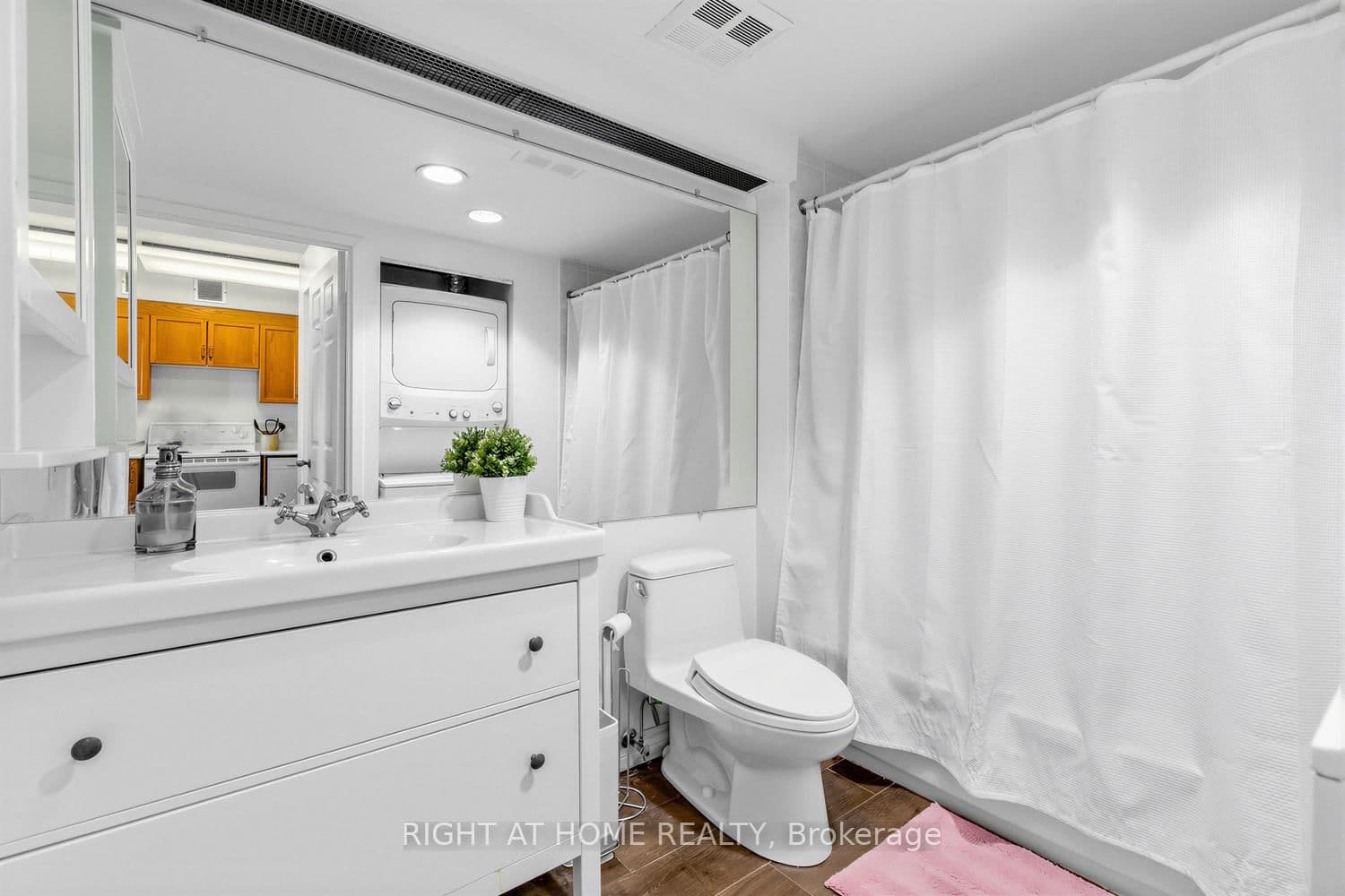 284 Bloor Street W, Unit 804 thumbnail 15