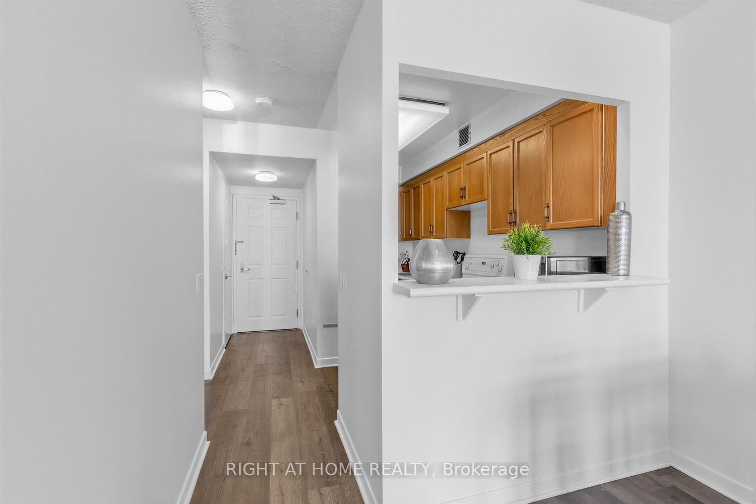284 Bloor Street W, Unit 804 thumbnail 8