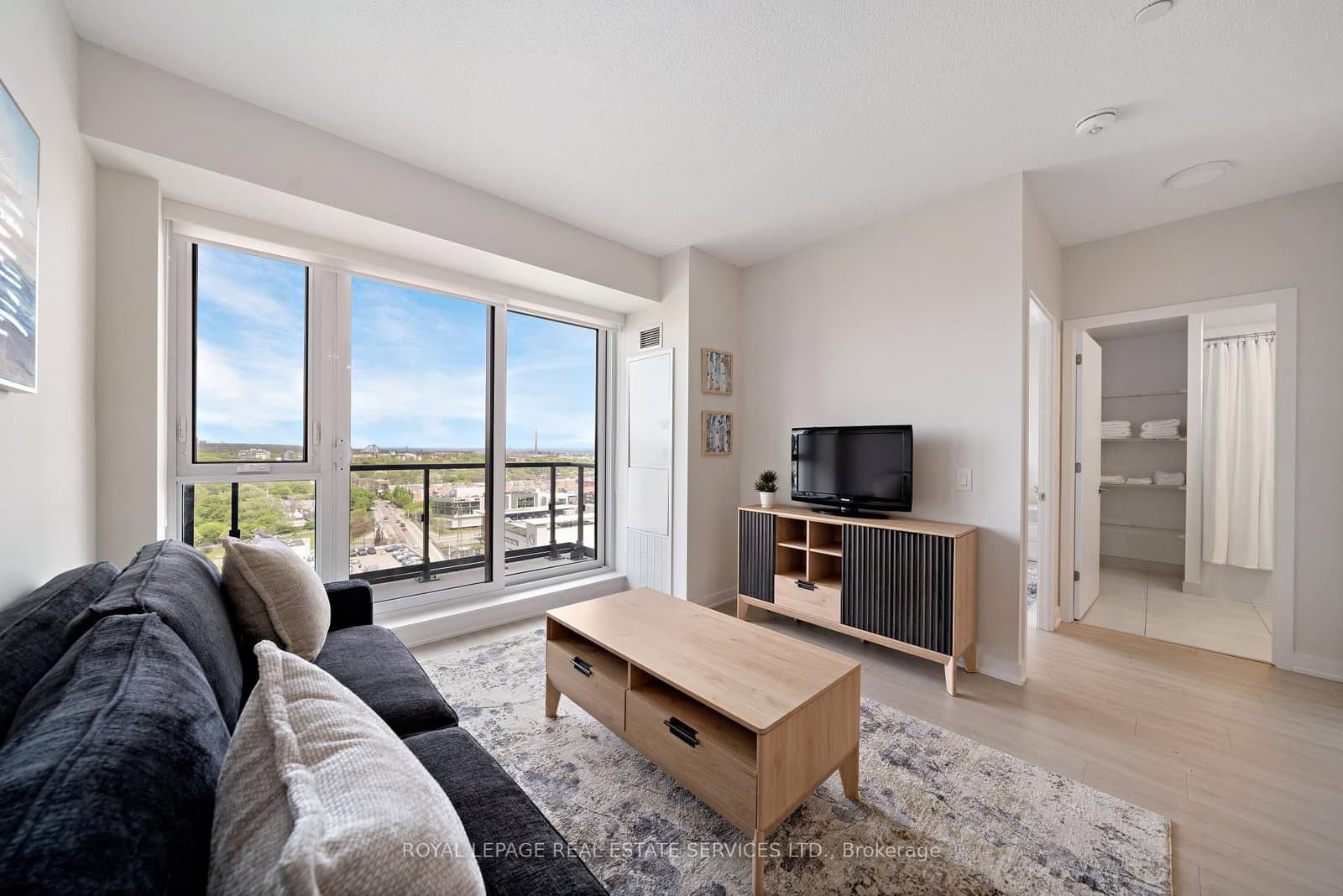 130 River Street, Unit 1411 thumbnail 13