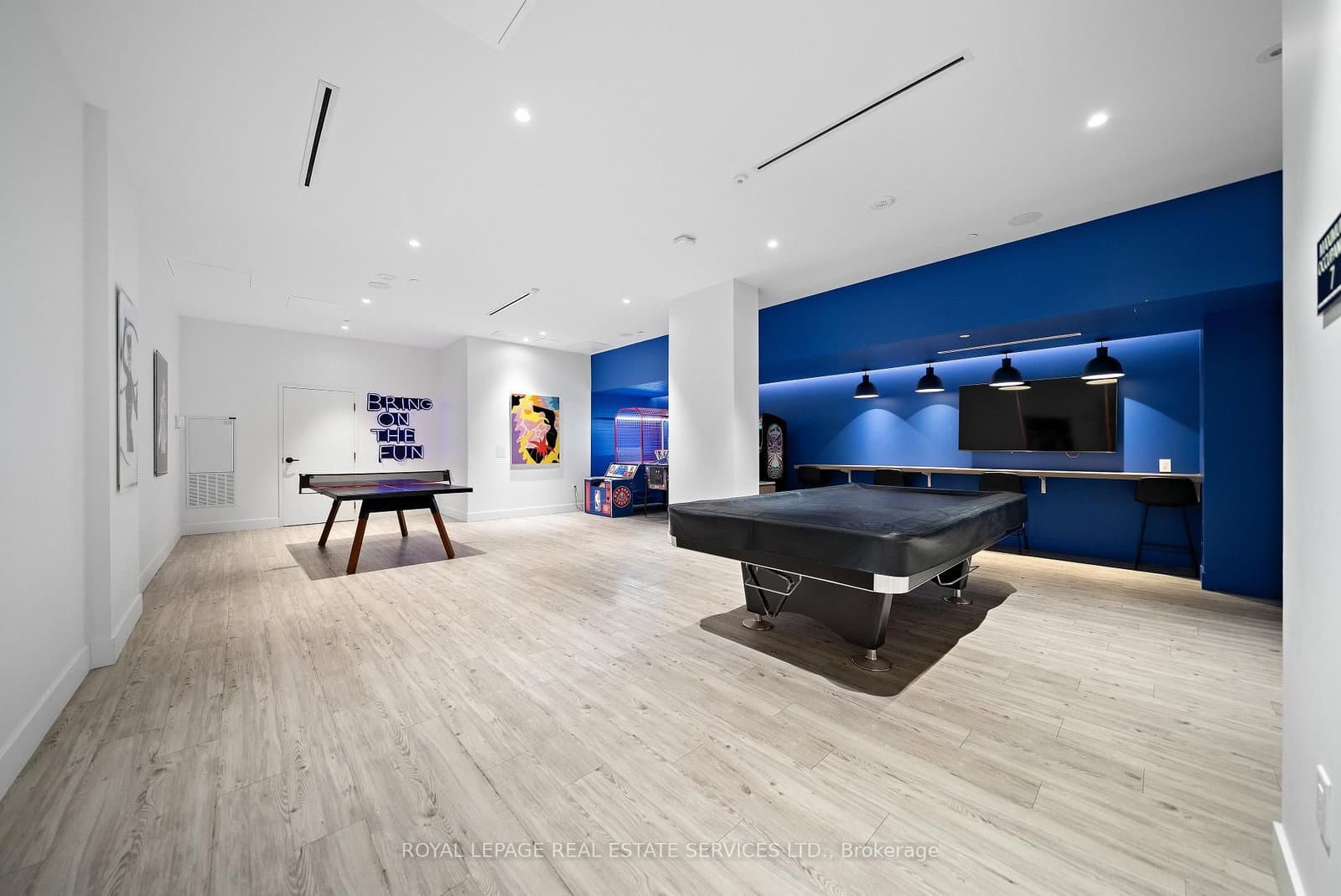 130 River Street, Unit 1411 thumbnail 29