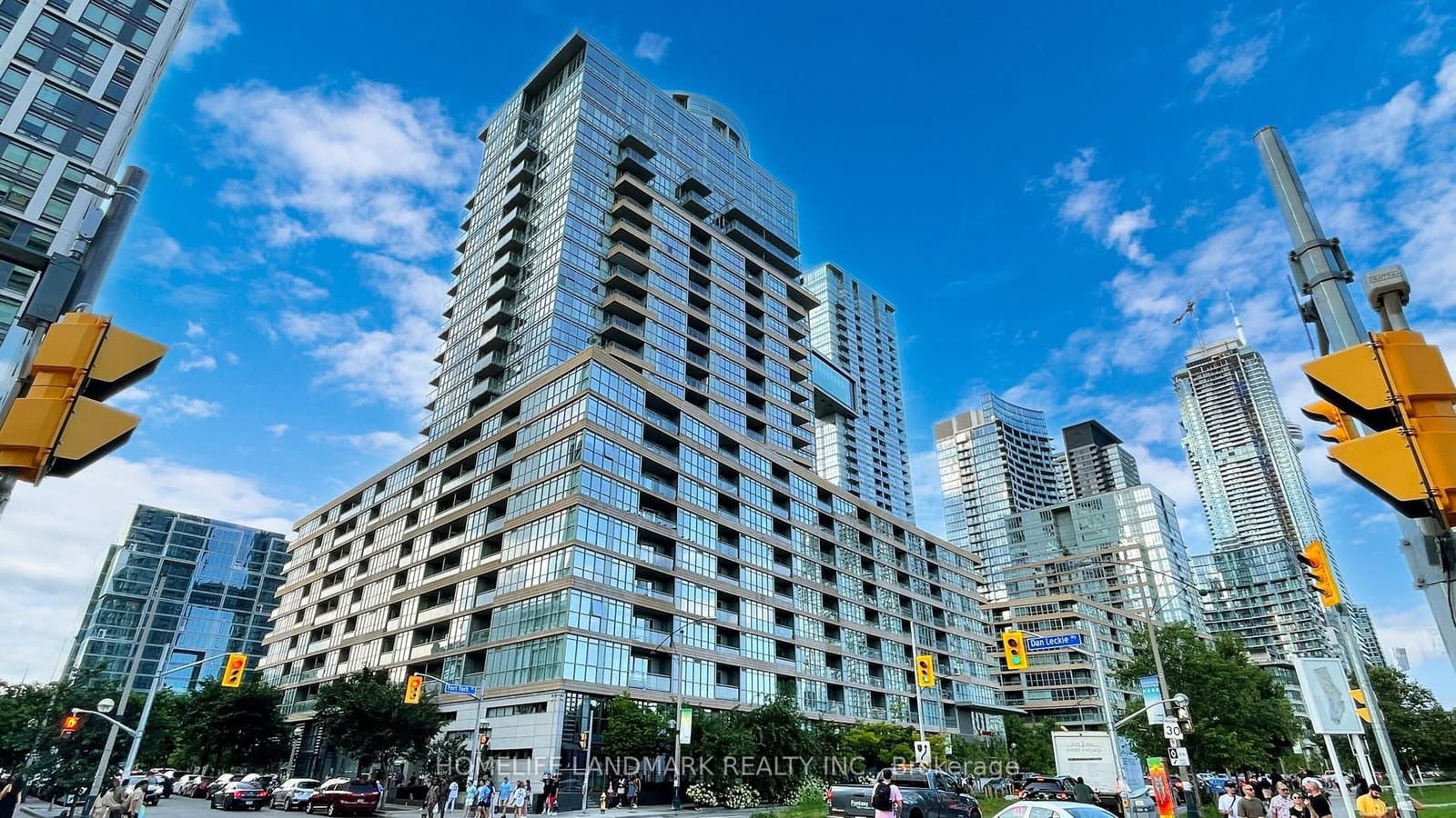 151 Dan Leckie Way, Unit 702 thumbnail 2
