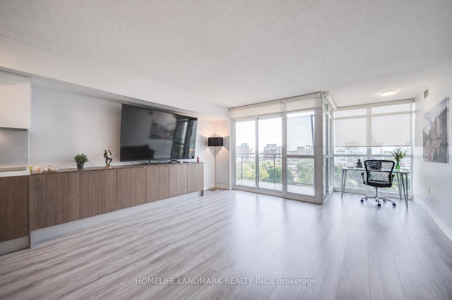 151 Dan Leckie Way, Unit 702 thumbnail 4