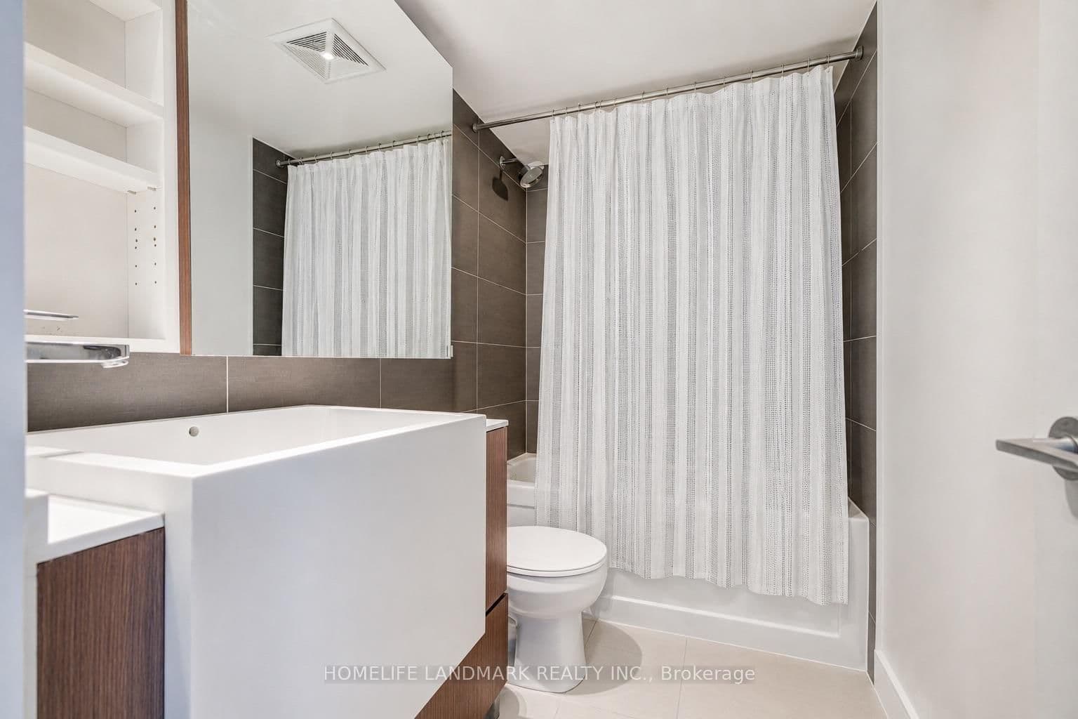 151 Dan Leckie Way, Unit 702 thumbnail 8