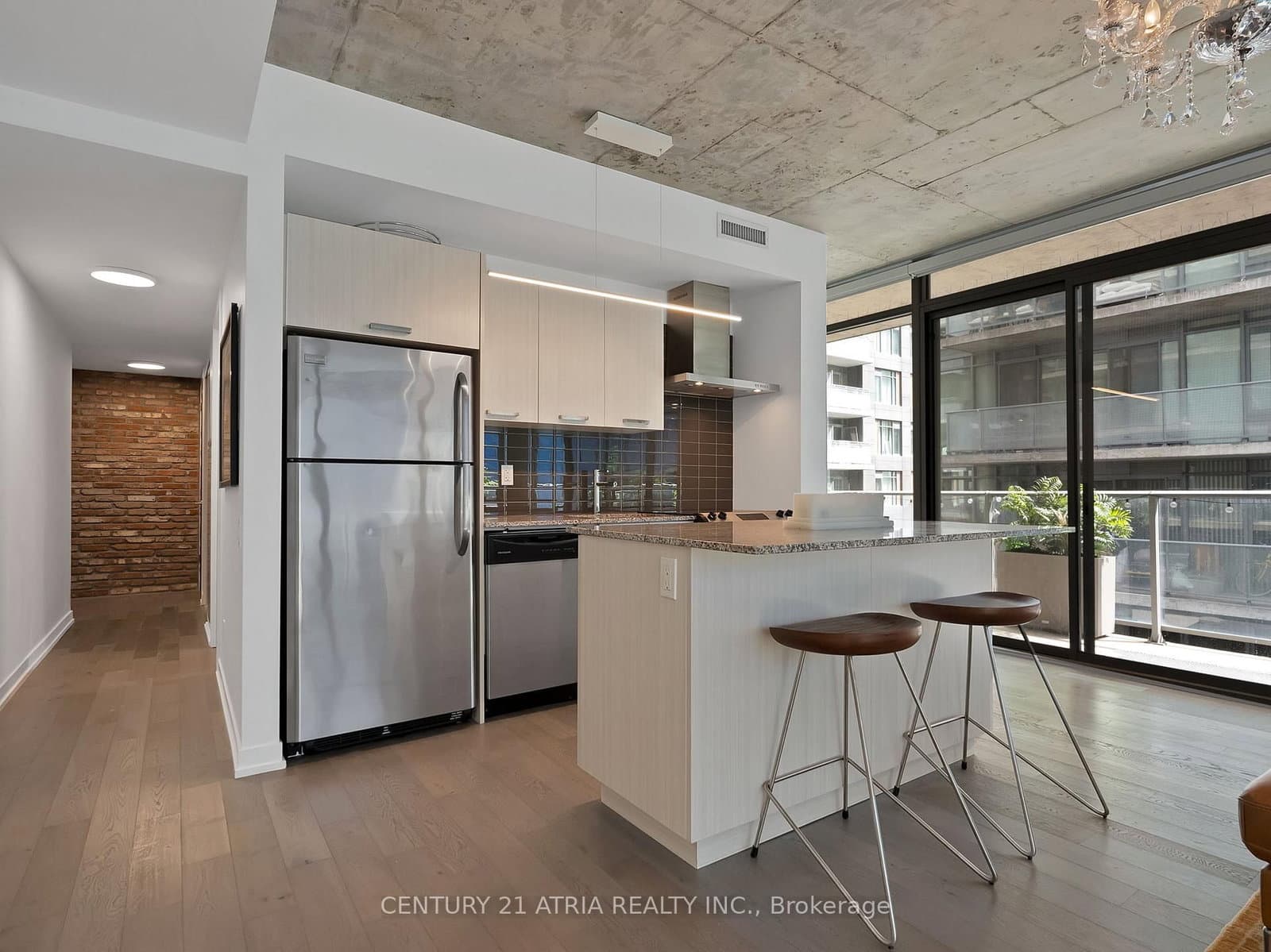95 Bathurst Street, Unit 318 thumbnail 7