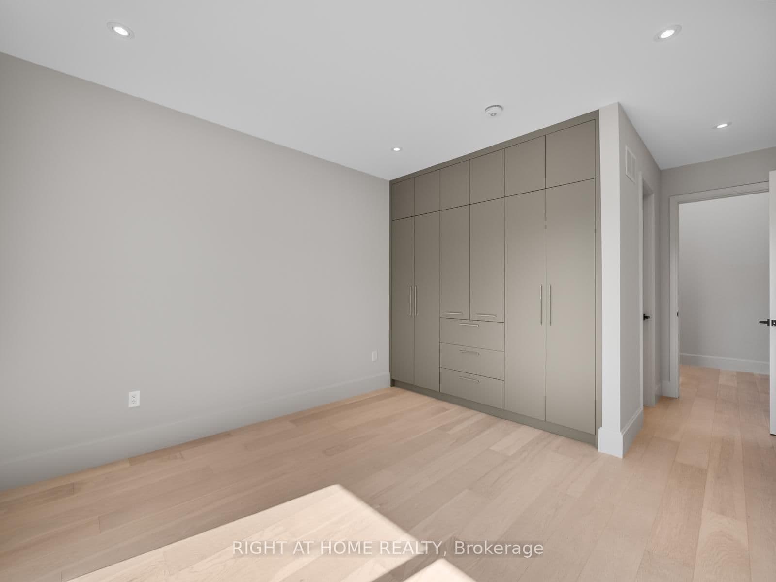 57 Alameda Avenue thumbnail 34