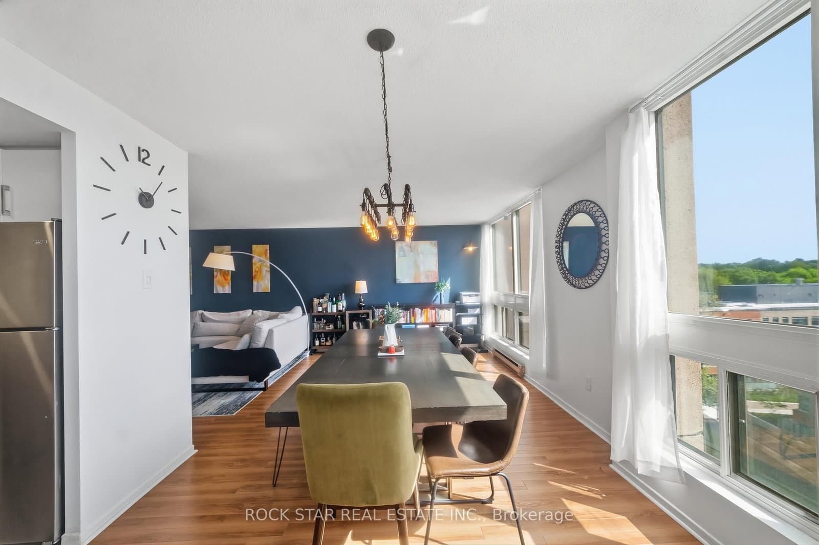 5 Kenneth Avenue, Unit 701 thumbnail 12